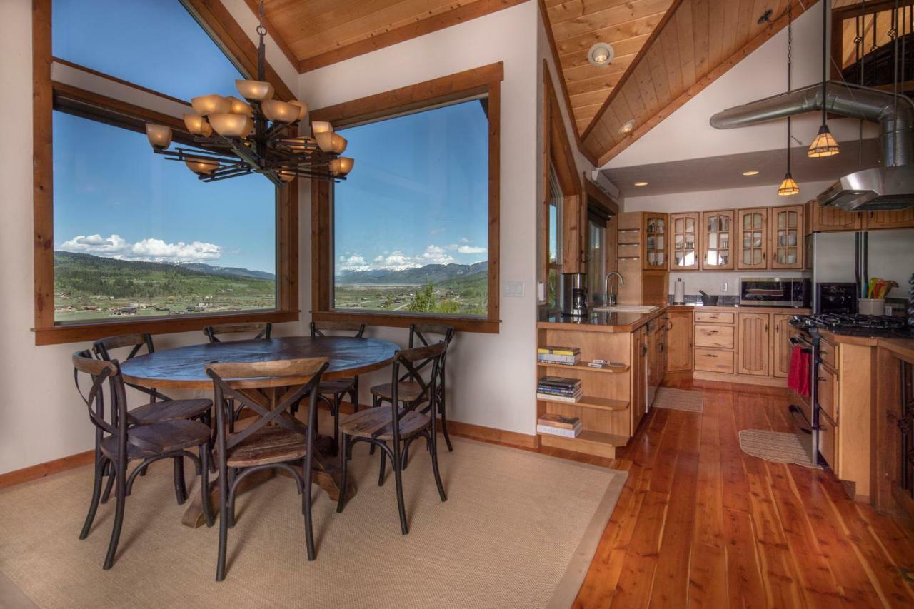 Alpine Recharge By Kabino Huge Views Hot Tub Garage Ps3 Wifi Loft Экстерьер фото